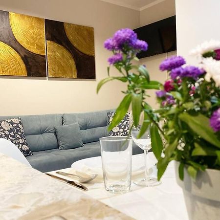 Exclusive 2Br! Apartment Near City Center +Netflix Варшава Экстерьер фото