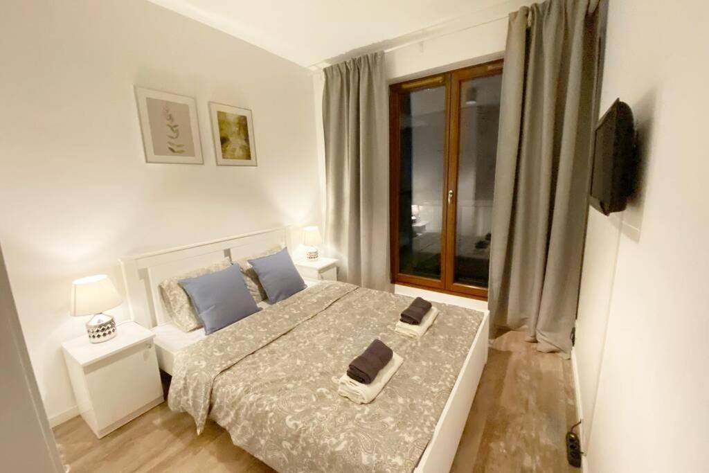 Exclusive 2Br! Apartment Near City Center +Netflix Варшава Экстерьер фото