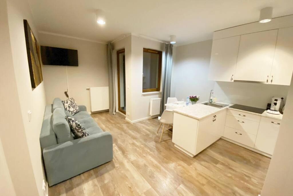 Exclusive 2Br! Apartment Near City Center +Netflix Варшава Экстерьер фото