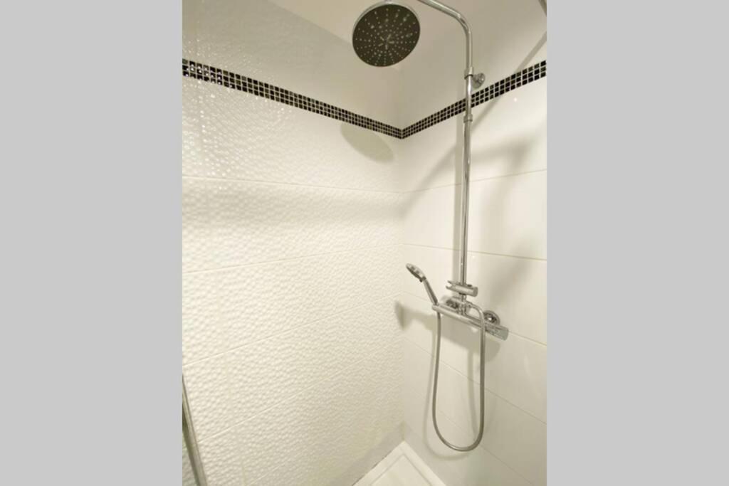 Exclusive 2Br! Apartment Near City Center +Netflix Варшава Экстерьер фото